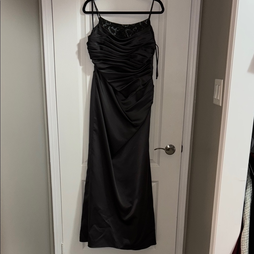 Gray Ruched Spaghetti Strap Cocktail Gown with shawl
